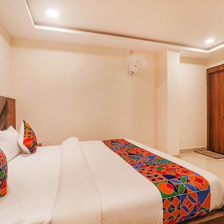 Fabhotel Rachna Palace And Banquets - Nr Lekhraj Metro Station Лакхнау Экстерьер фото